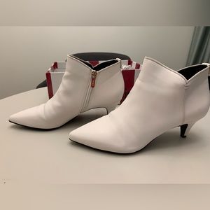 Circus by Sam Edelman Keri Ankle White Booties Women's Size 7